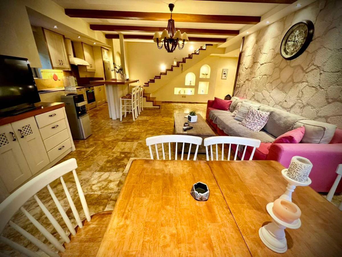 Ένας Ευχάριστος Χώρος Με Πισίνα Villa Porto Rafti Luaran gambar